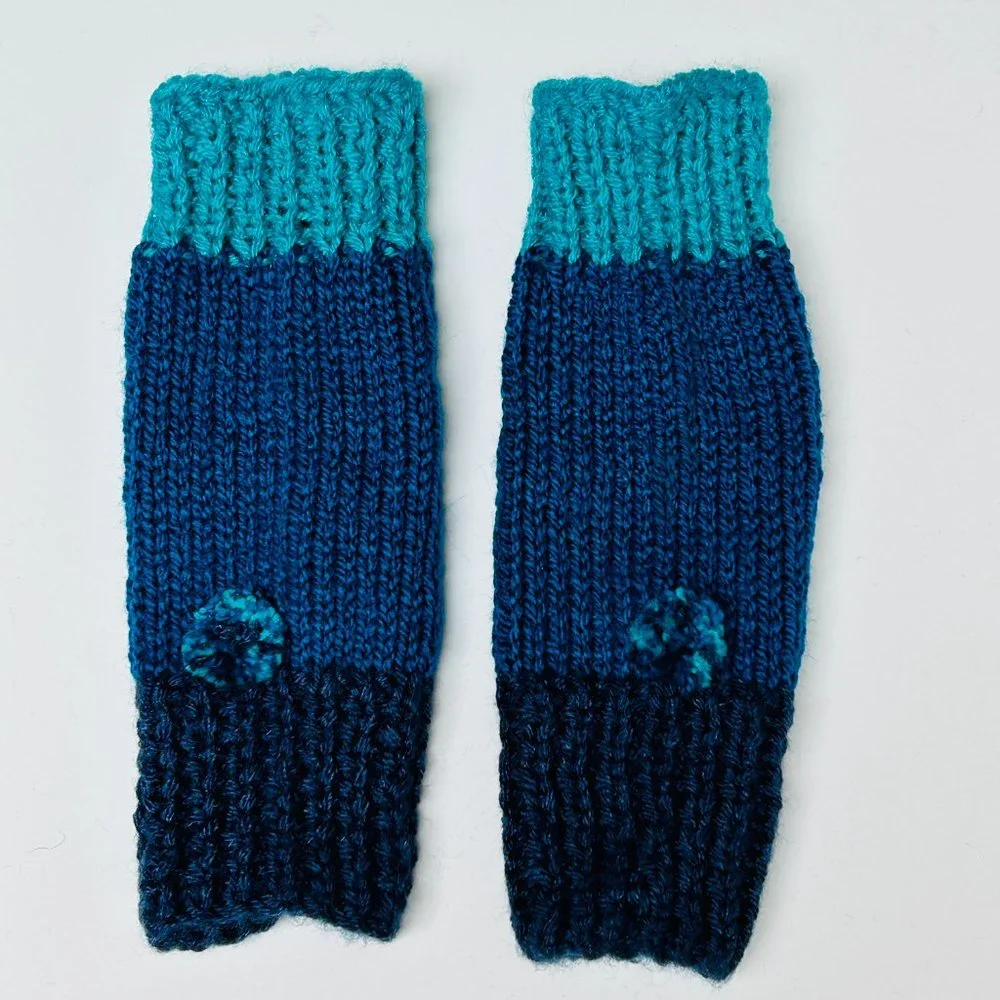 Hand knit Fingerless, Colorblock Gloves/Wrist Warmers with crochet flower